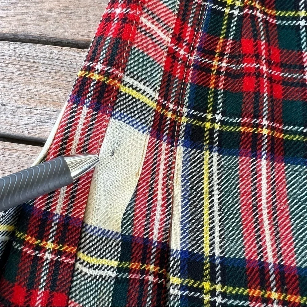 Vintage Canadian ILGWU Tartan Plaid Kilt Skirt Pleated Fringe Kilt Pin Size 4/6